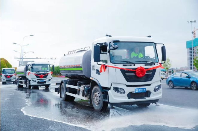 新時代中國城市美容師！盈峰環(huán)境新能源環(huán)衛(wèi)車可減排4.5萬噸污染物